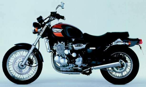 Triumph store adventurer 900